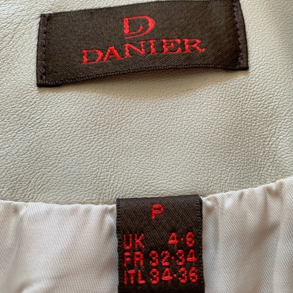 Womens Danier Leather Jacket - Picture 6 of 7